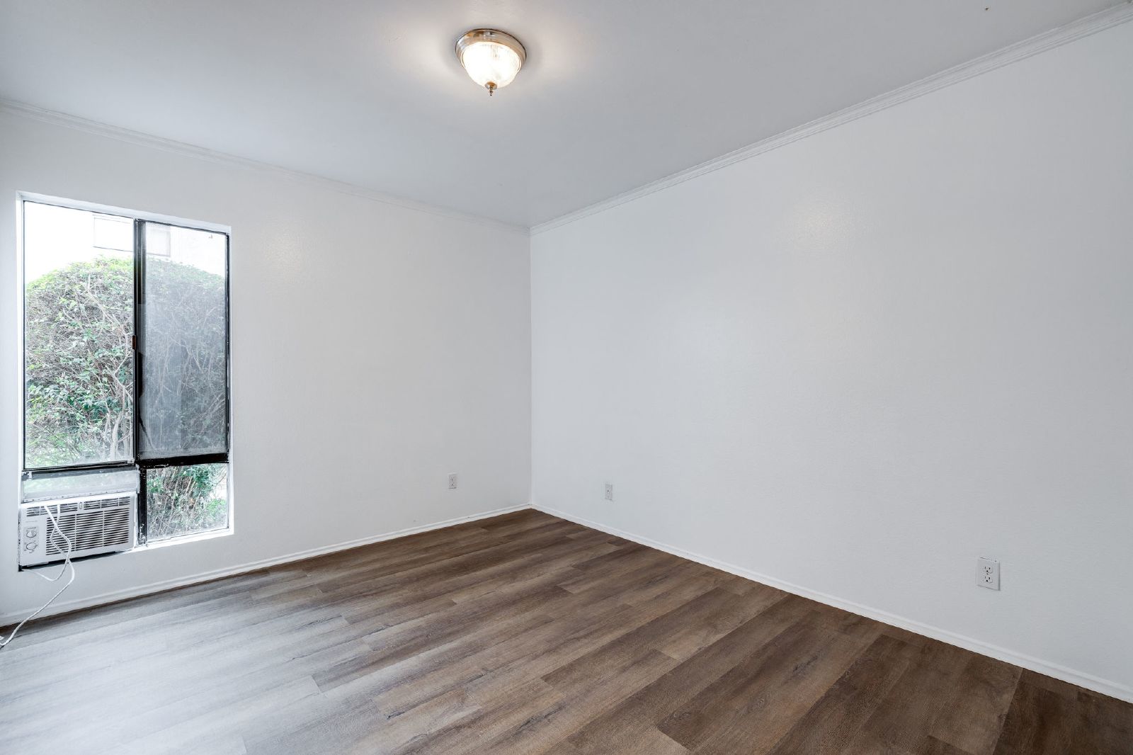 Affordable Beach Condo with large patio! property image