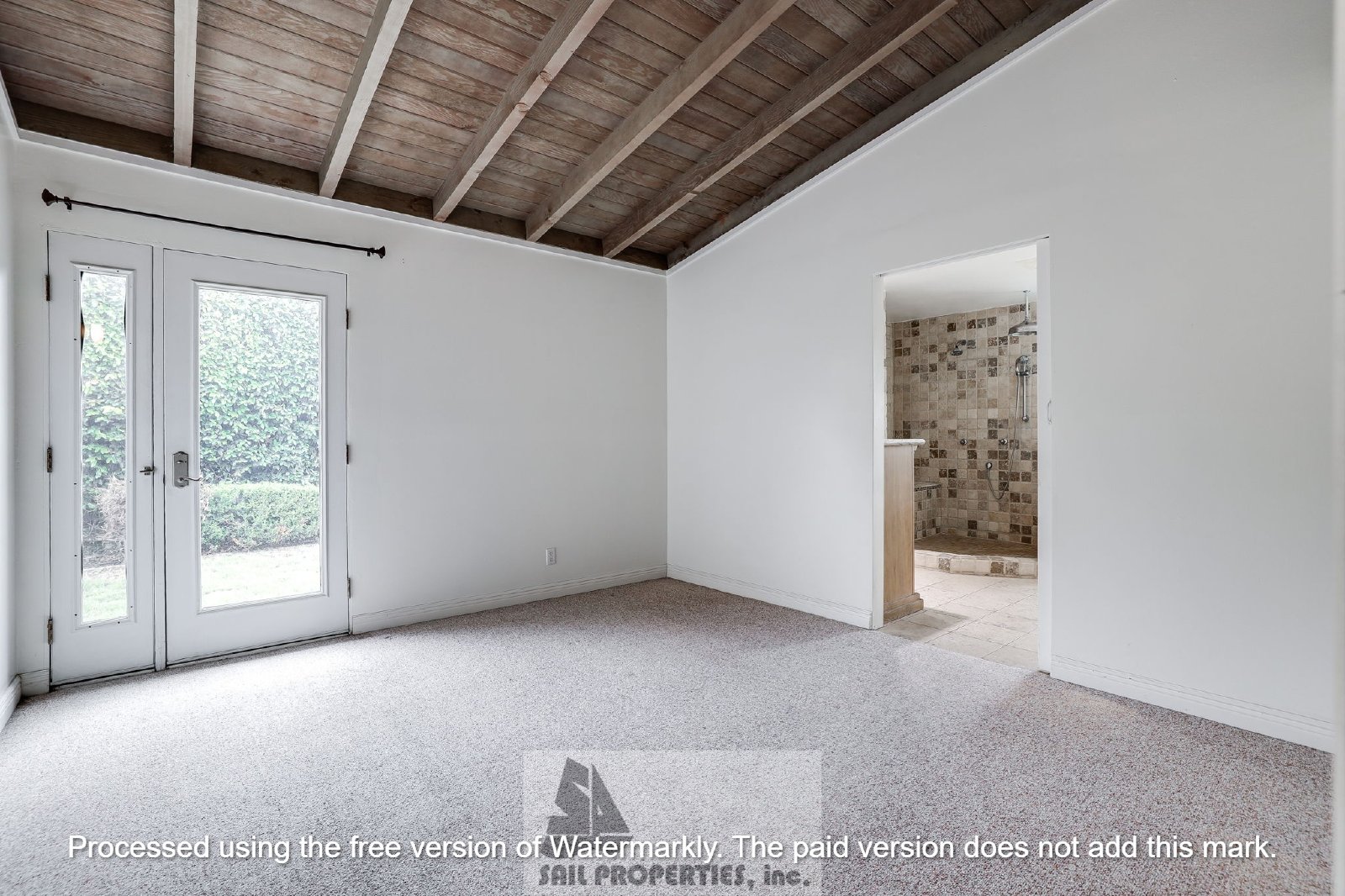 Welcome to this charming 3-bedroom, 2-bathroom home located in the vibrant city of Anaheim property image