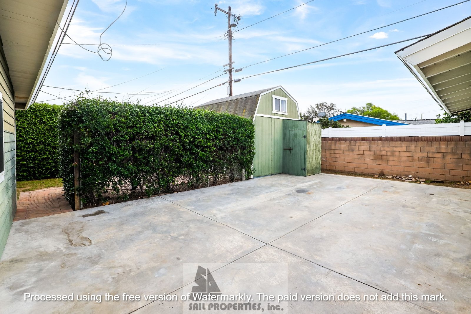 Welcome to this charming 3-bedroom, 2-bathroom home located in the vibrant city of Anaheim property image