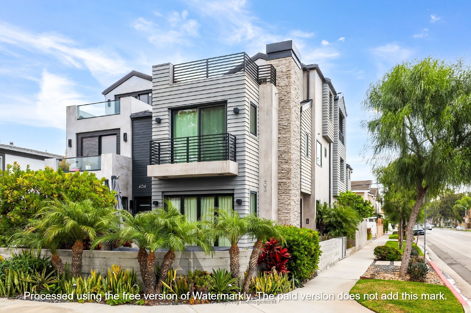 Experience the best of Huntington Beach living in this exquisite home! property image