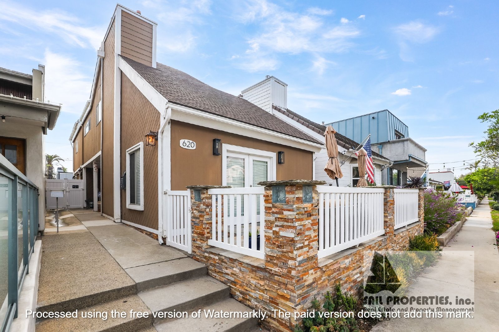 Turnkey Coastal Living: Fully Furnished 3-Bedroom Residence in the Heart of Huntington Beach property image