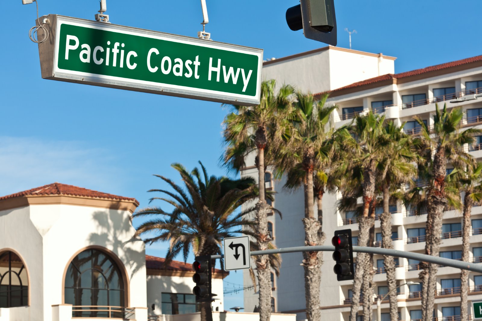 Turnkey Coastal Living: Fully Furnished 3-Bedroom Residence in the Heart of Huntington Beach property image