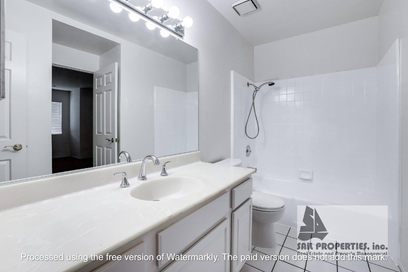 Stunning 4-Bed Torrance Townhome with Spacious Layout property image