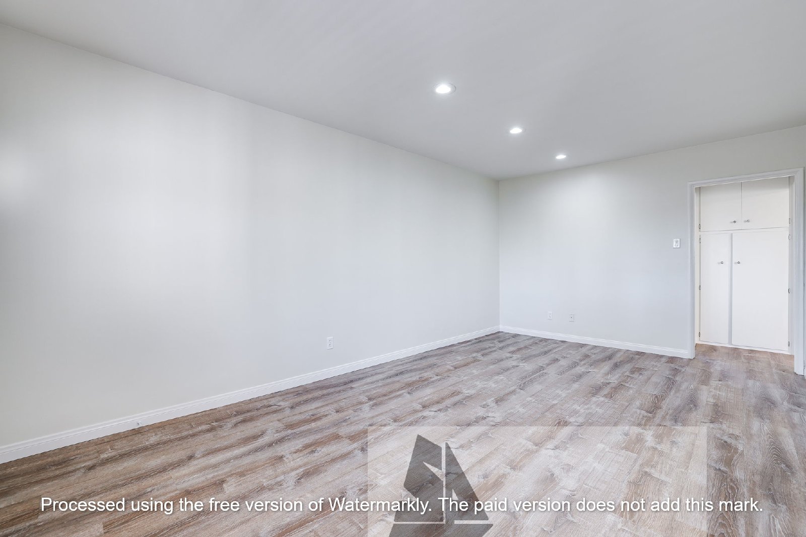 Welcome to your new home in the heart of Seal Beach. property image