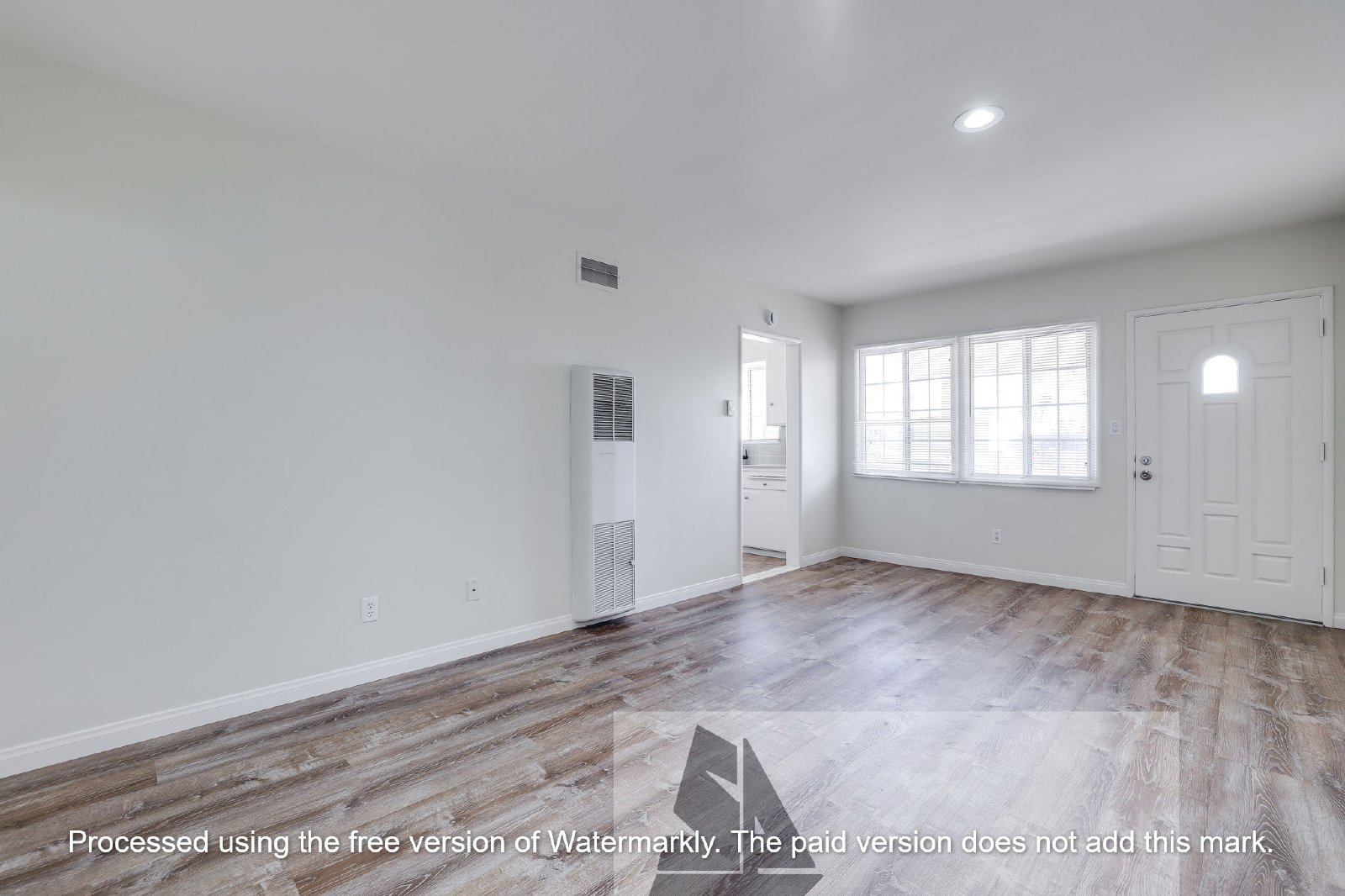 Welcome to your new home in the heart of Seal Beach. property image