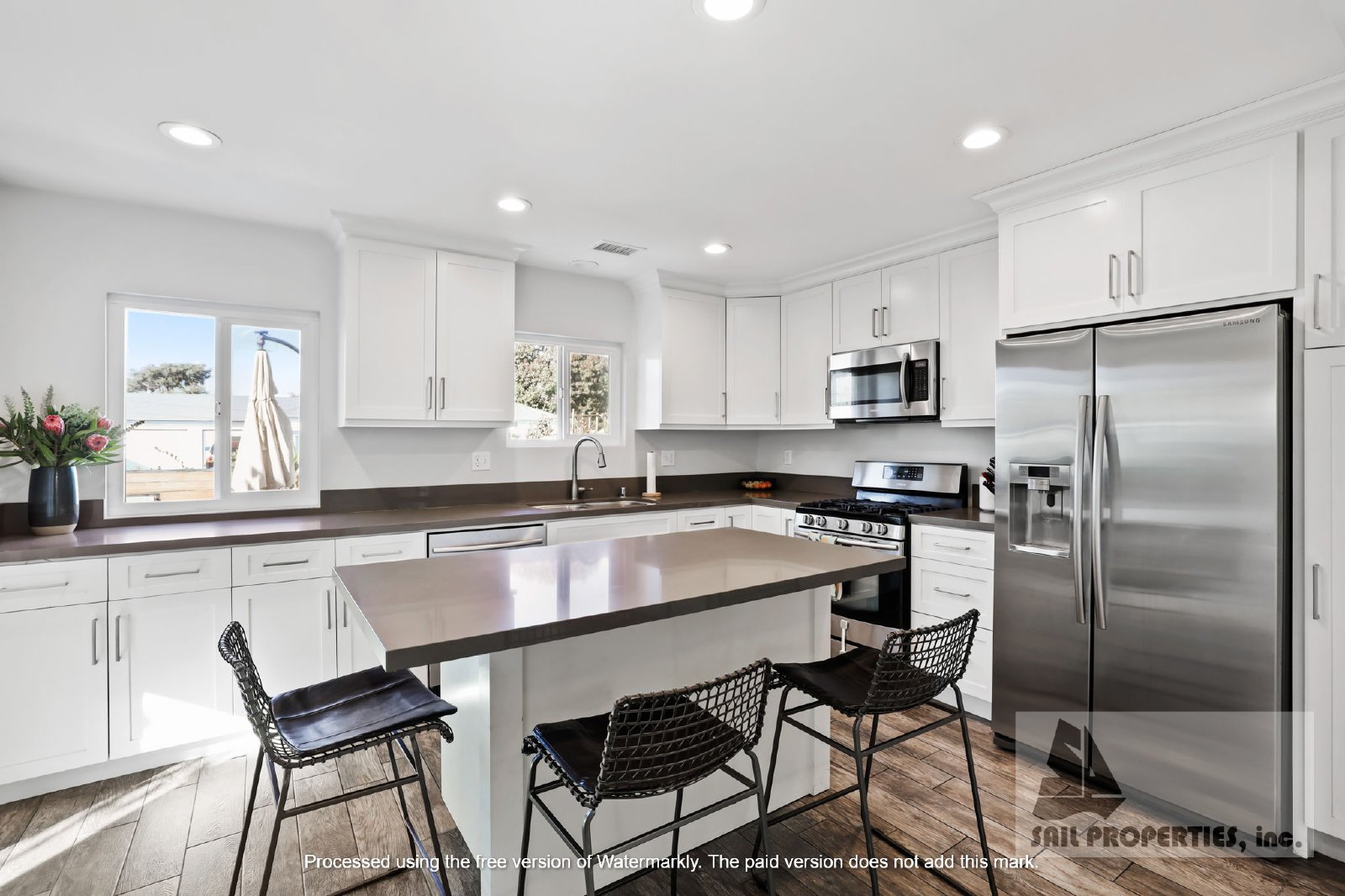 Gorgeous Remodeled Beach Style Home property image