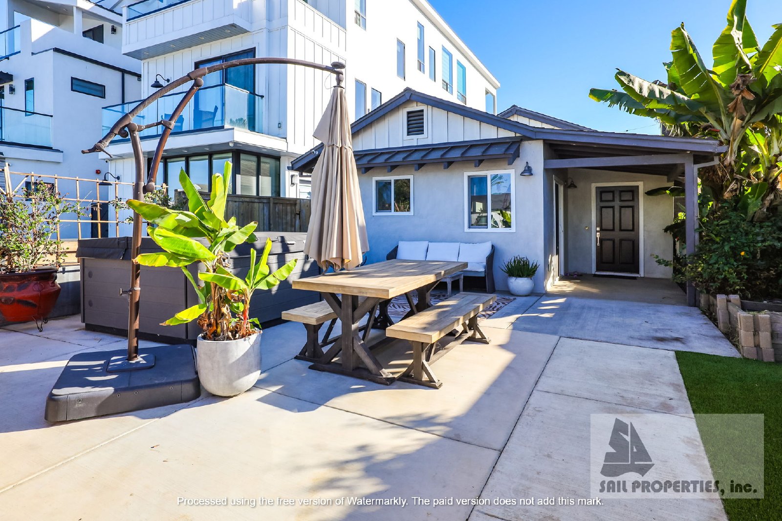 Gorgeous Remodeled Beach Style Home property image