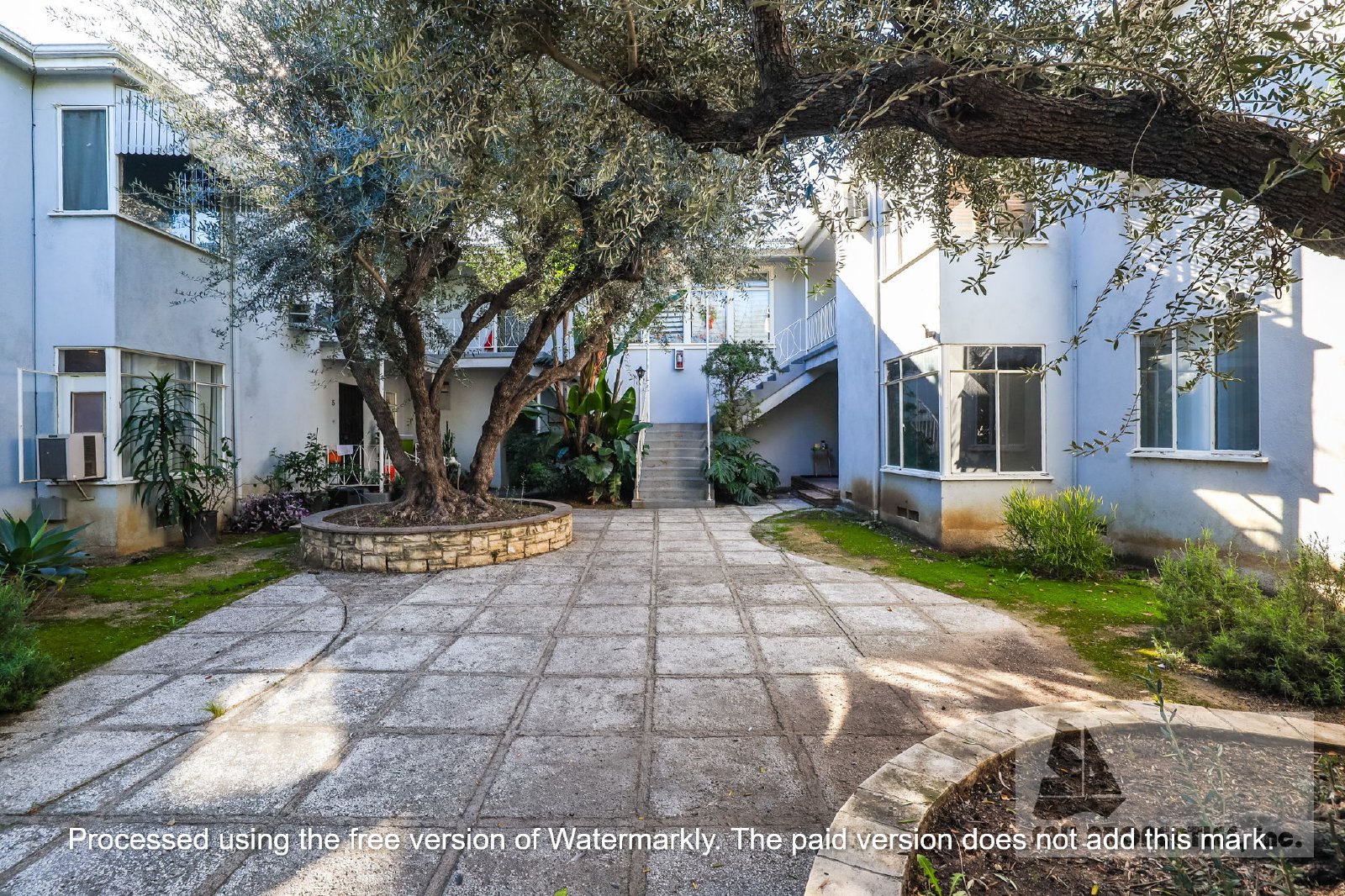 Gorgeous Remodeled Condo in Bixby Knolls property image