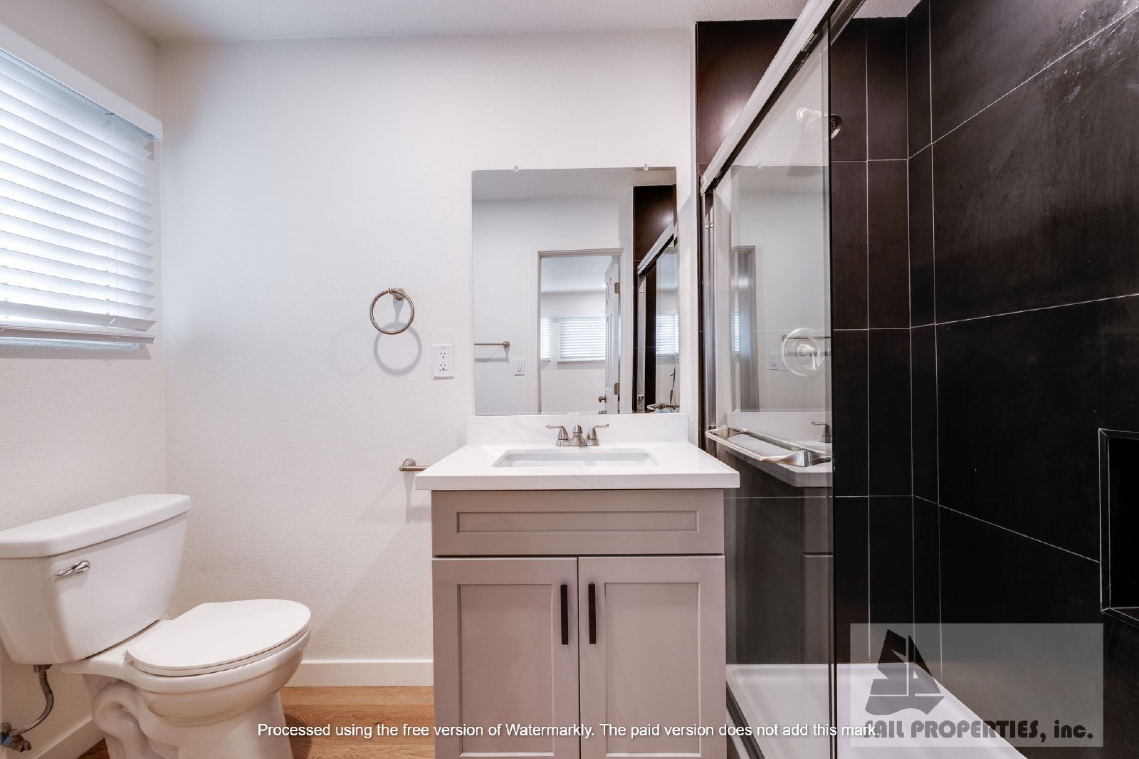 Gorgeous unit in Downtown Huntington Beach! property image
