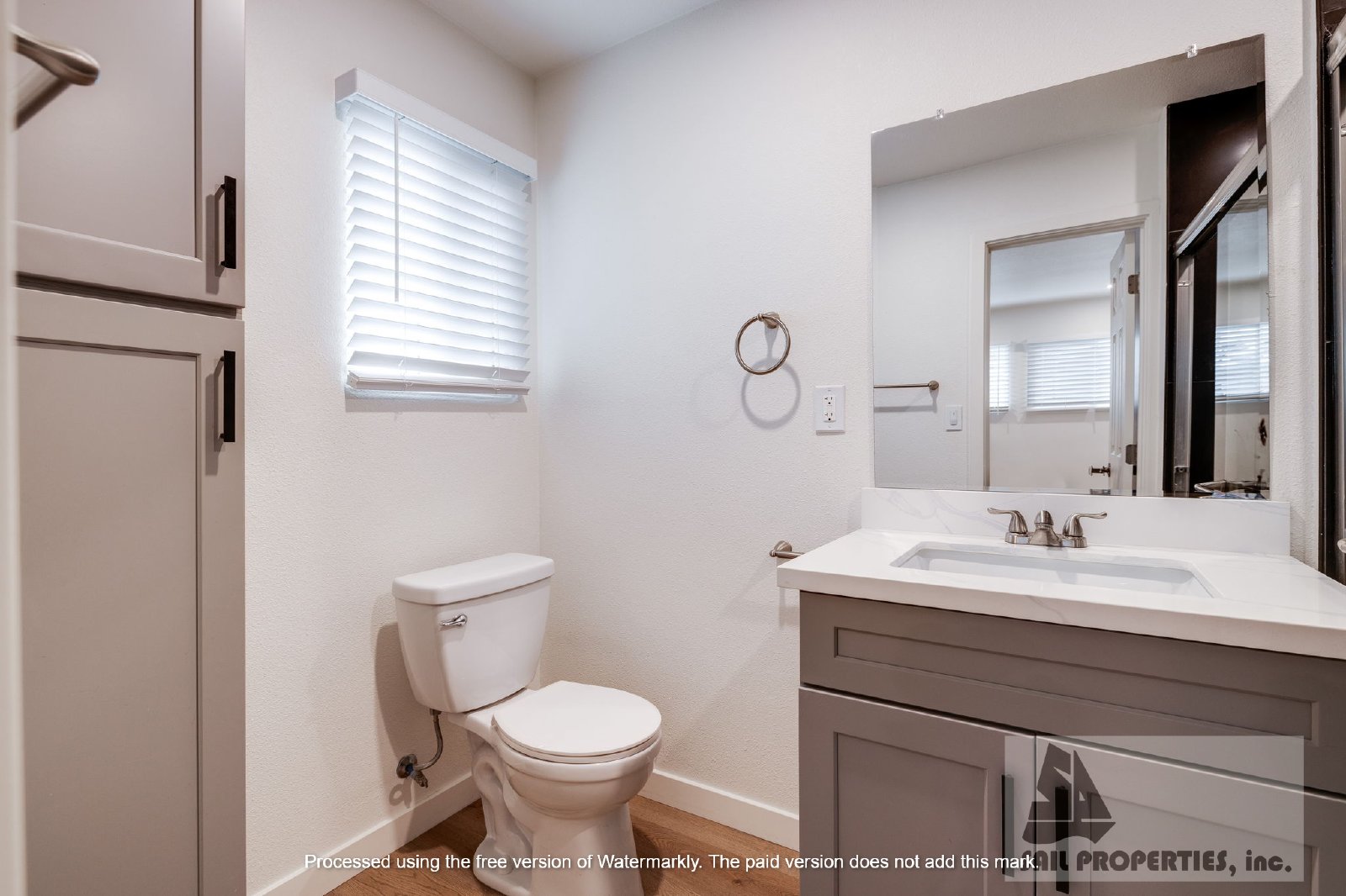 Gorgeous unit in Downtown Huntington Beach! property image