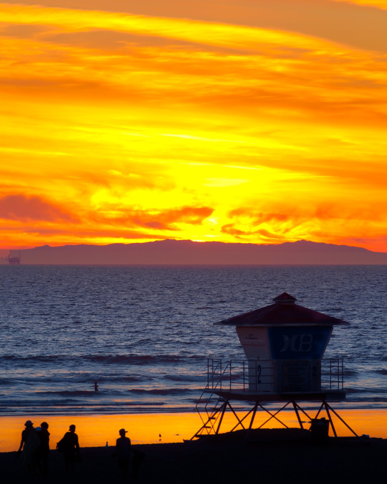 Gorgeous unit in Downtown Huntington Beach! property image
