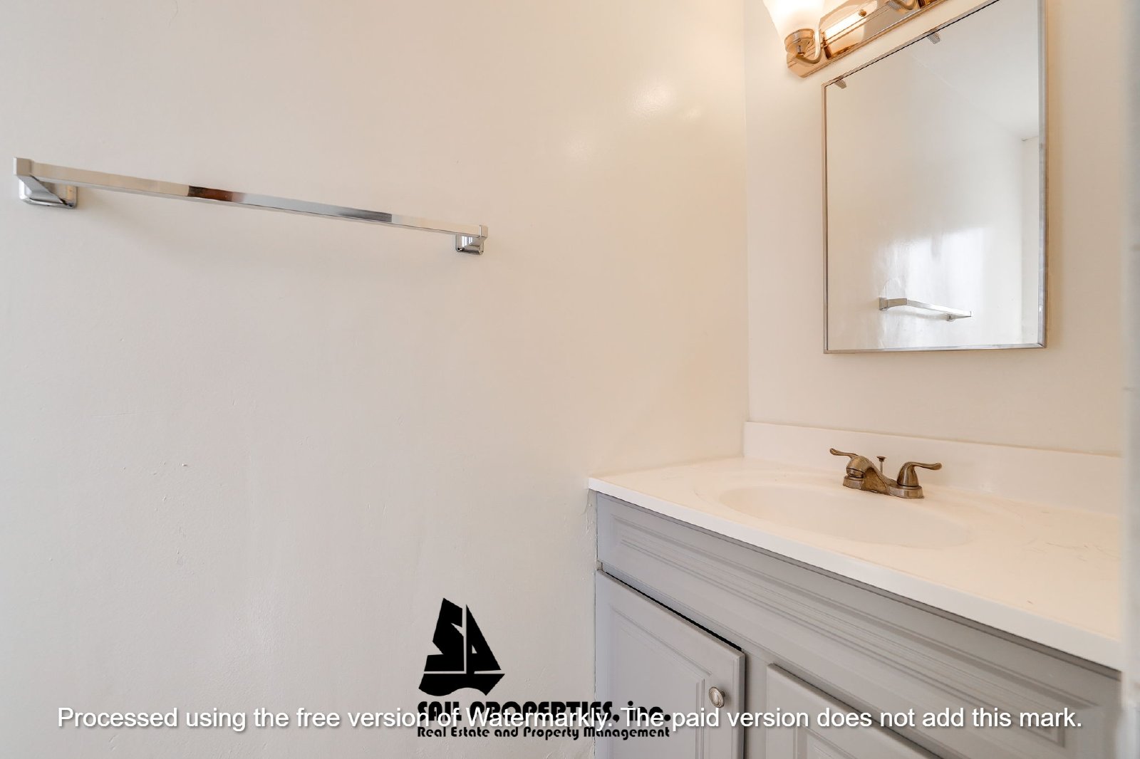 Welcome to your charming new home in Long Beach! property image