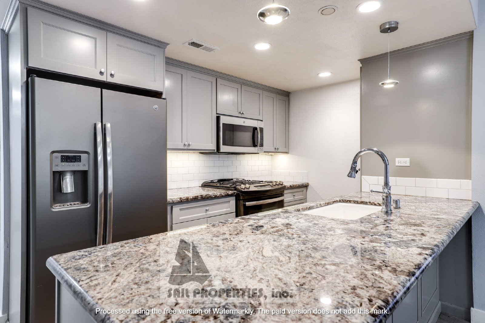 Welcome to this charming 2-bedroom, 2-bathroom property image