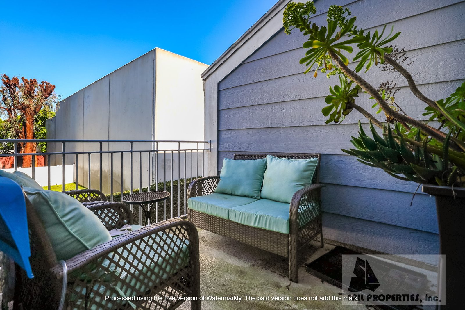 Gorgeous Remodeled Condo in Newport Beach! property image