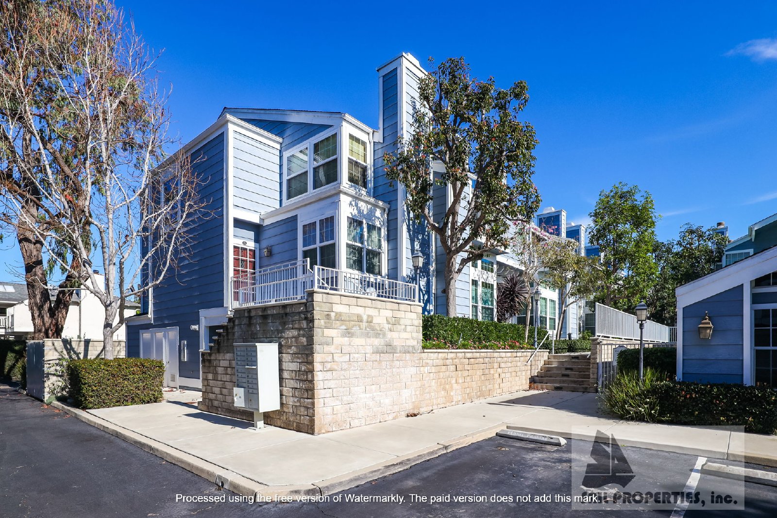 Gorgeous Remodeled Condo in Newport Beach! property image