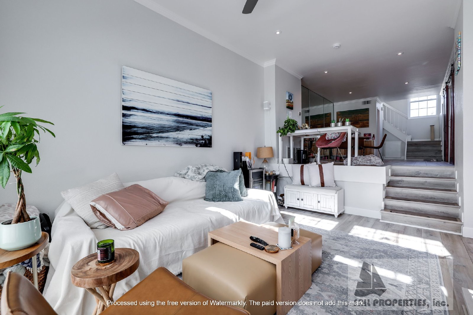 Gorgeous Remodeled Condo in Newport Beach! property image