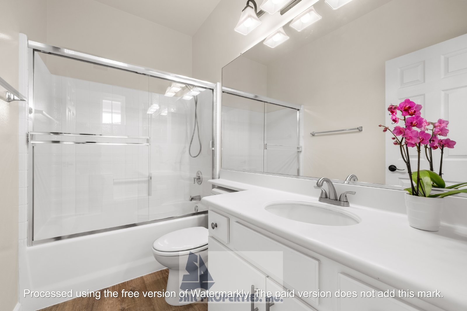 Welcome to this stunning 2-bedroom condo in gated community property image