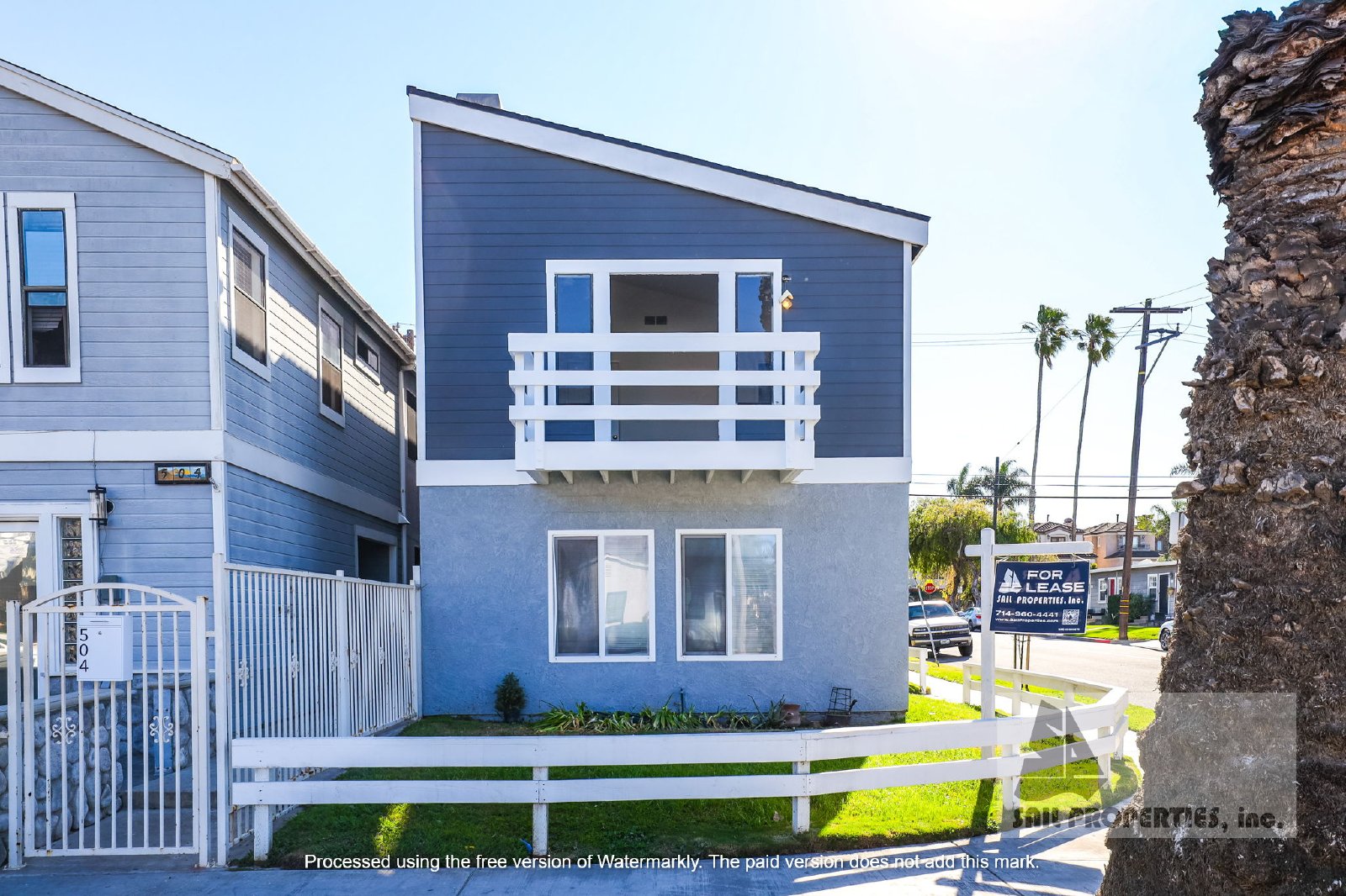 Downtown unit in HB ready for you! property image