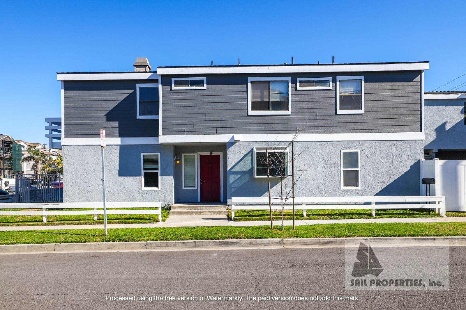 Downtown unit in HB ready for you! property image