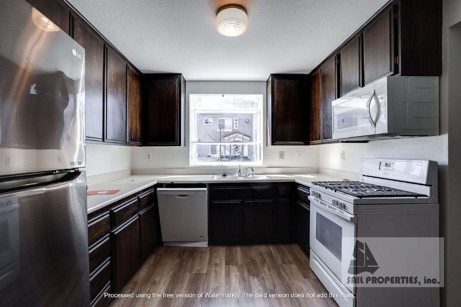 Downtown unit in HB ready for you! property image