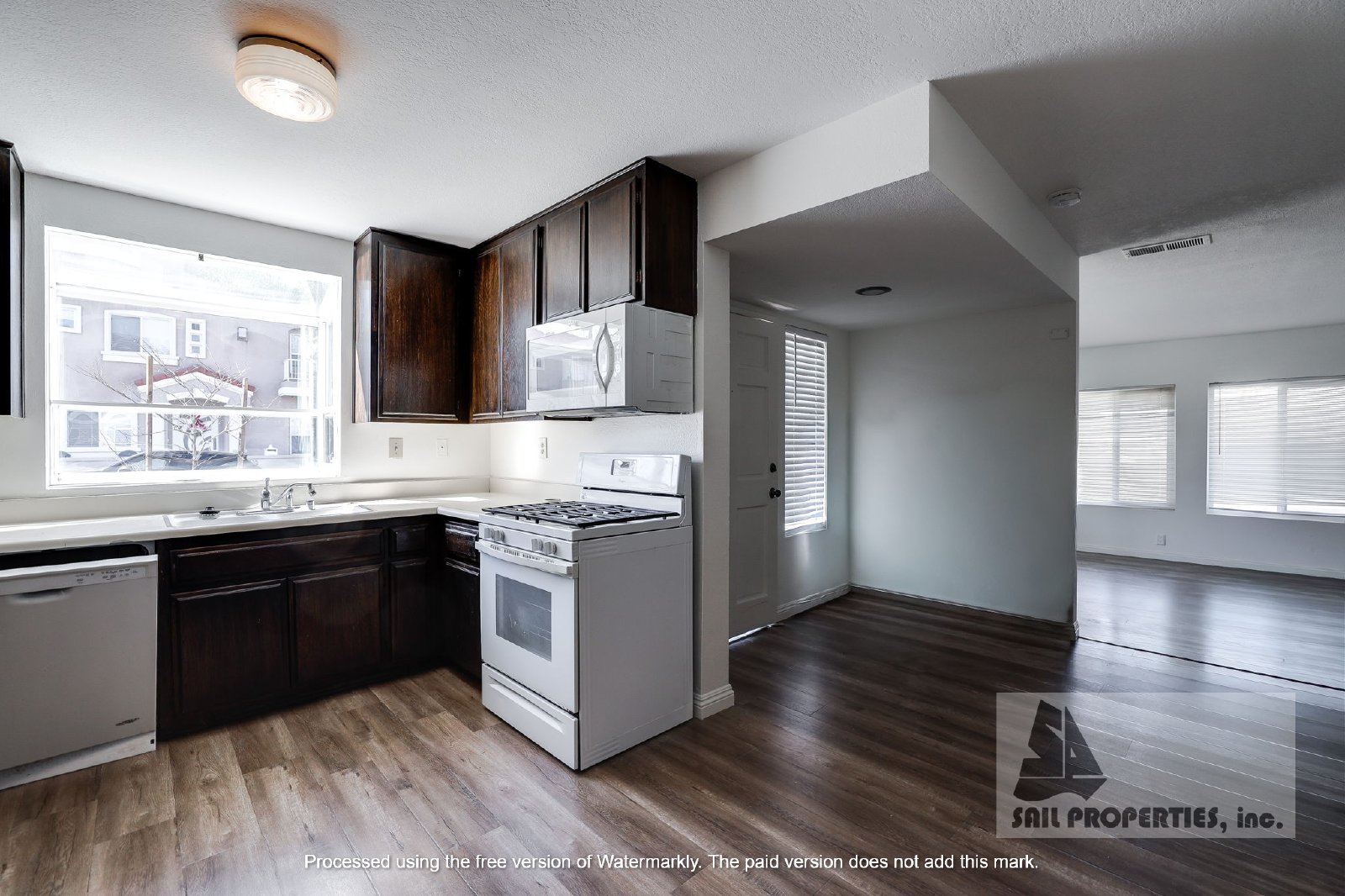 Downtown unit in HB ready for you! property image