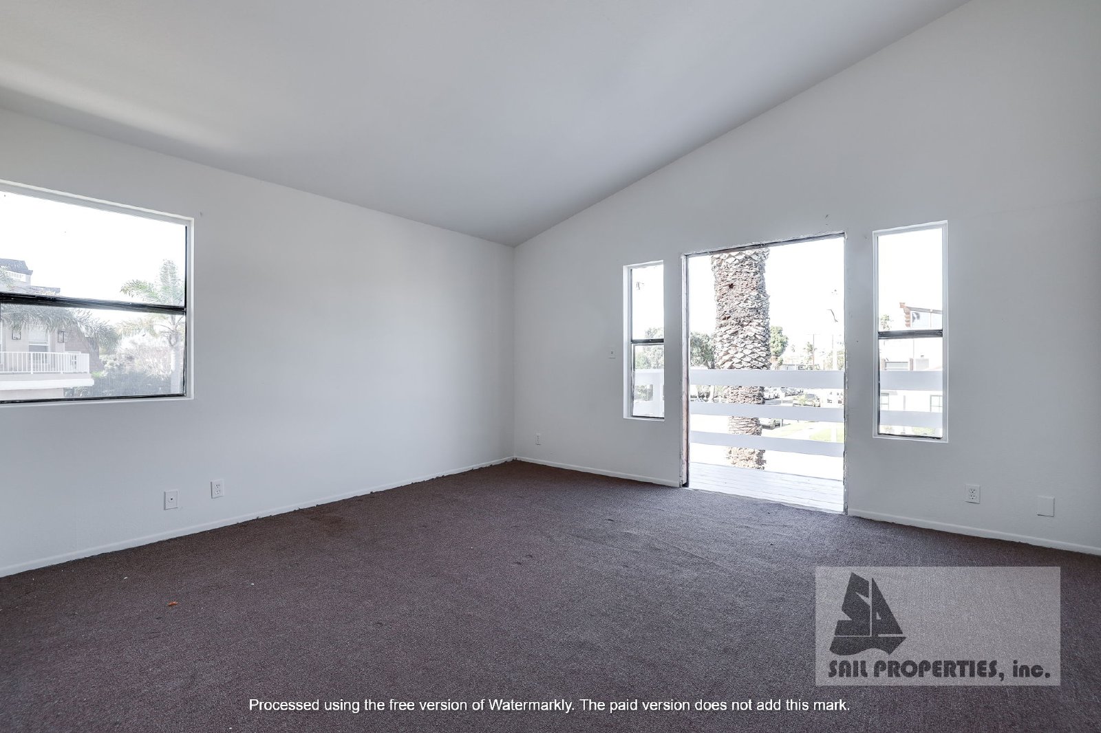Downtown unit in HB ready for you! property image