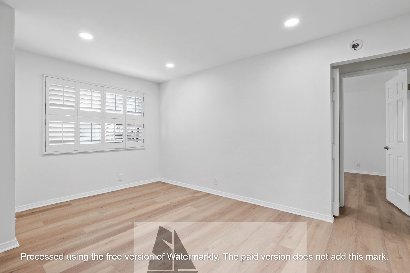 Modernized Huntington Beach Residence Steps from Coastal Conveniences property image