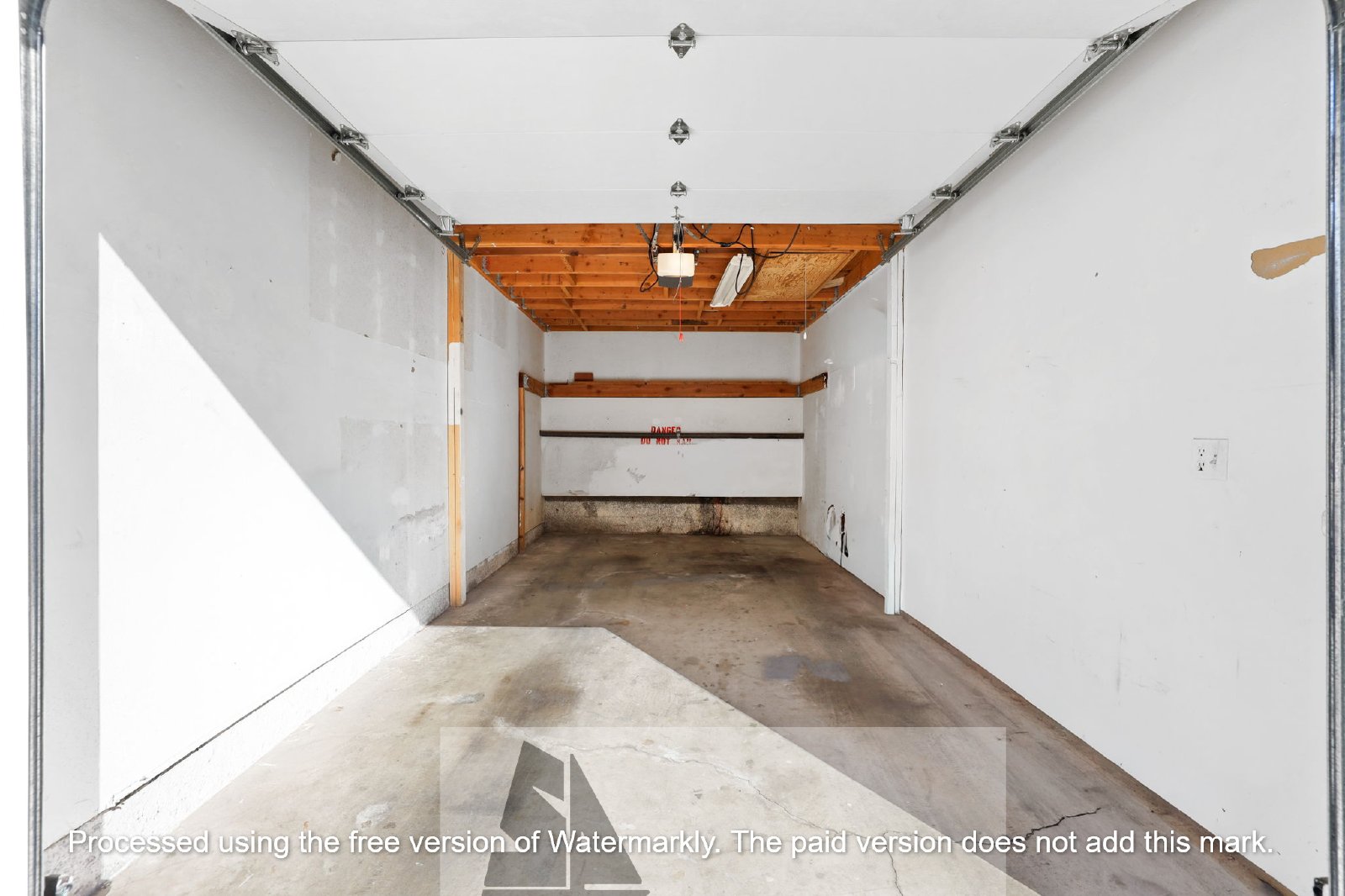 Modernized Huntington Beach Residence Steps from Coastal Conveniences property image