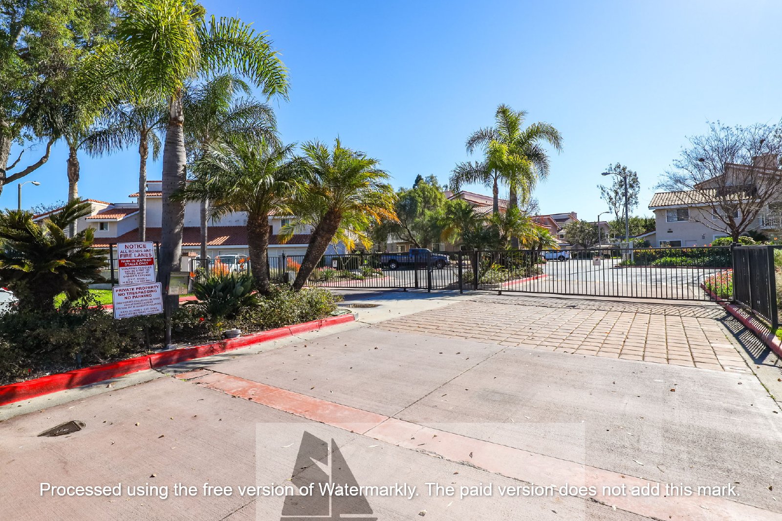 Modernized Huntington Beach Residence Steps from Coastal Conveniences property image