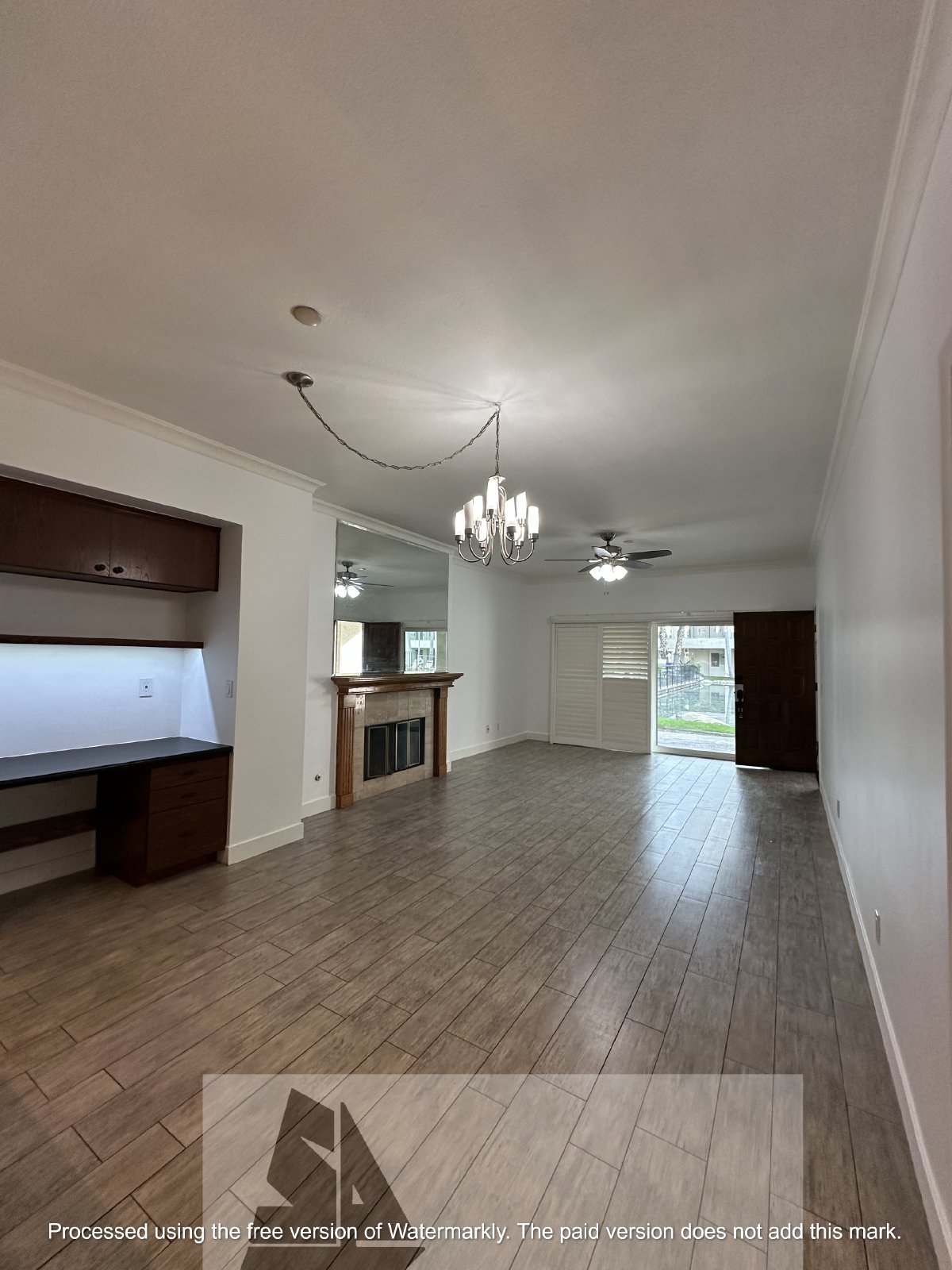 Welcome to this charming 2-bedroom, 2-bathroom home located in the desirable gated community of Fountain Valley property image