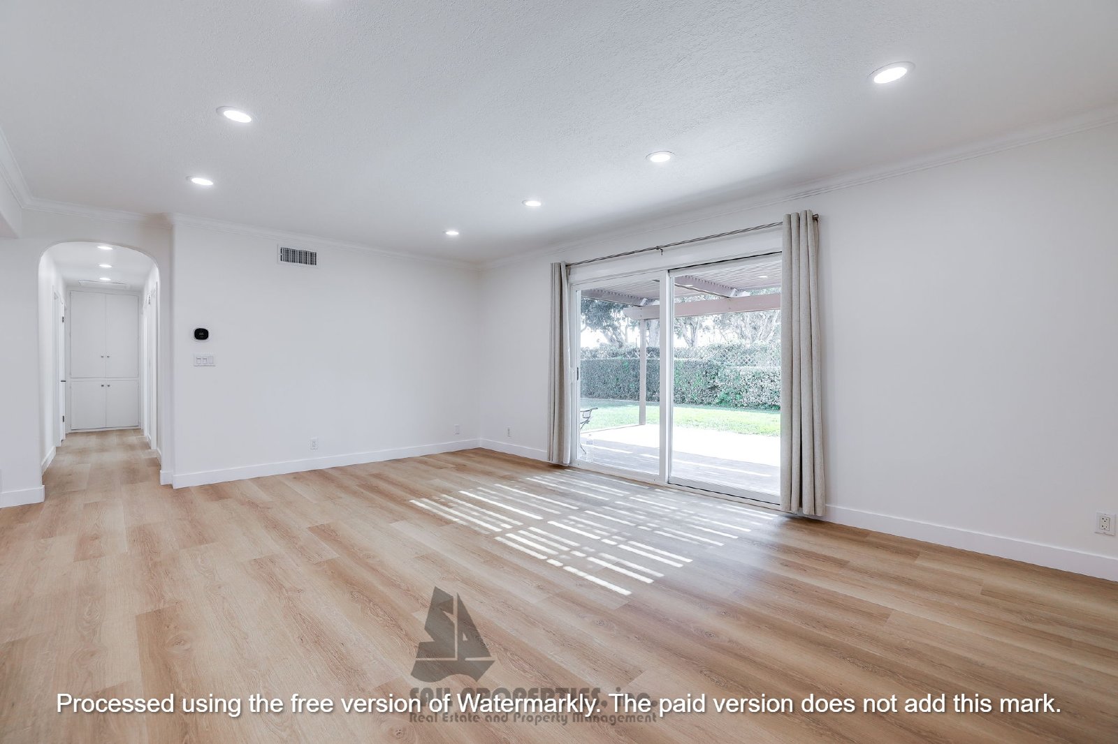 A stunning 4-bedroom home located in the vibrant Huntington Beach property image