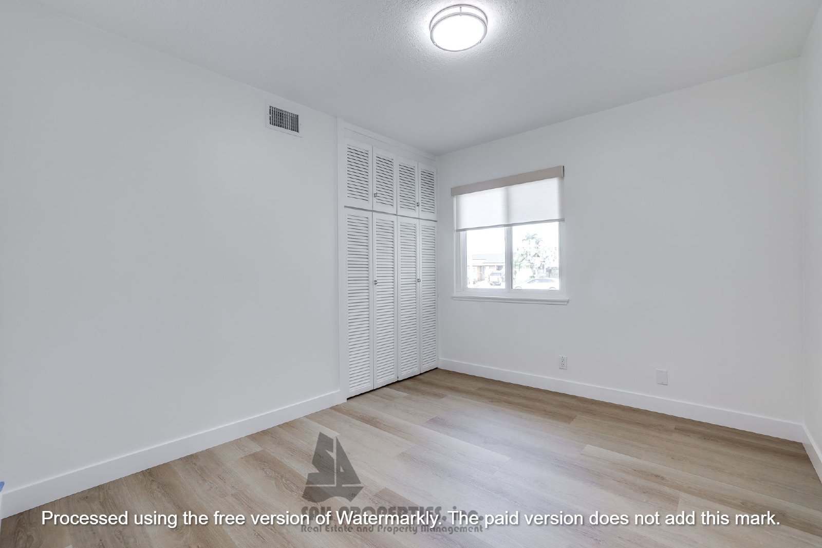 A stunning 4-bedroom home located in the vibrant Huntington Beach property image