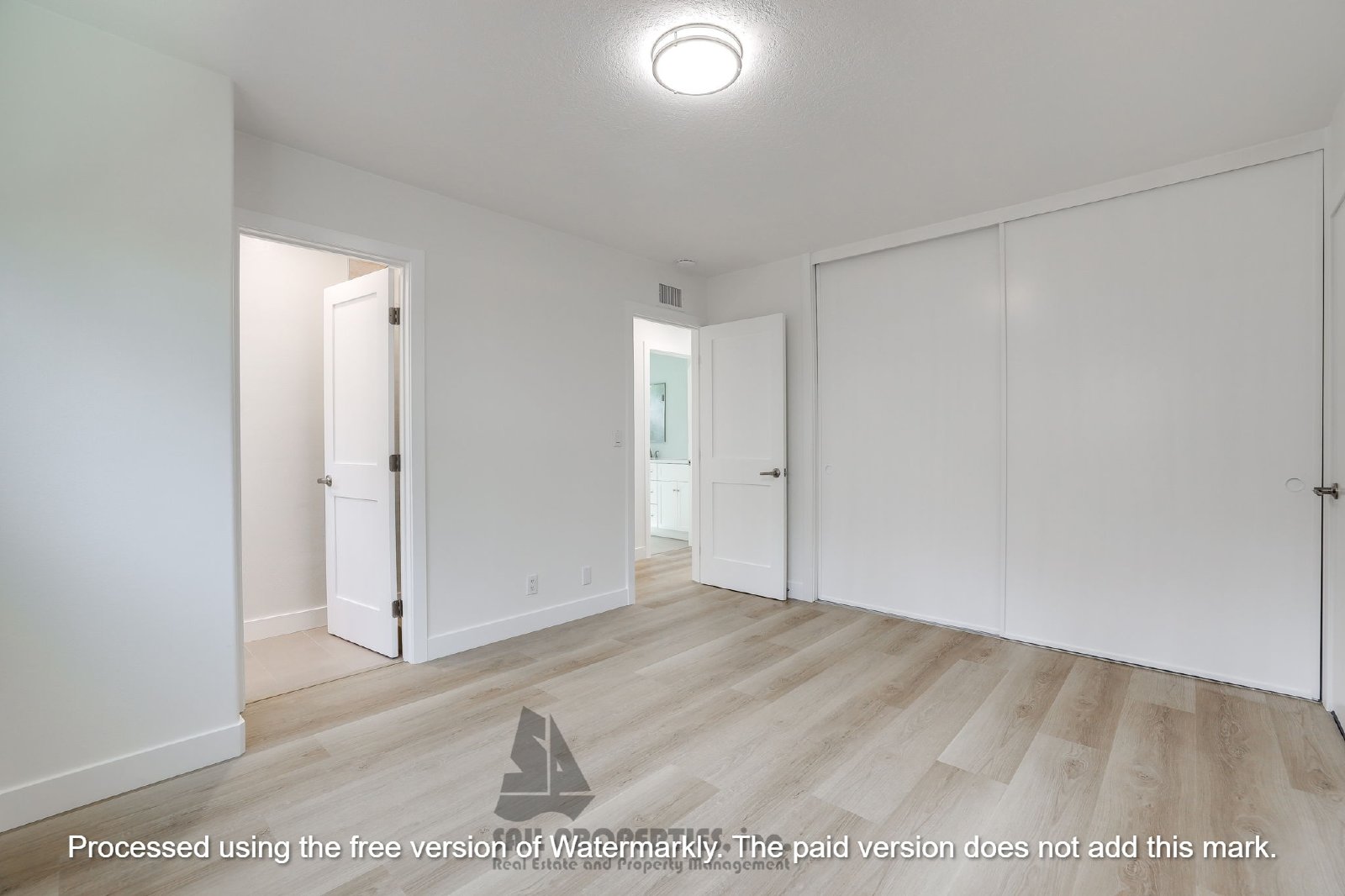 A stunning 4-bedroom home located in the vibrant Huntington Beach property image