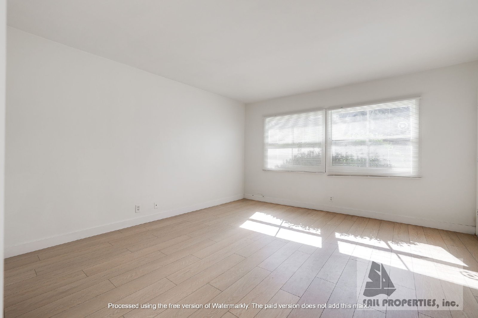 Charming 2-bedroom, 1-bathroom home located in vibrant Huntington Beach property image