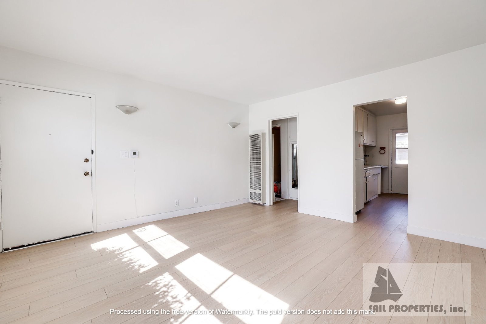 Charming 2-bedroom, 1-bathroom home located in vibrant Huntington Beach property image