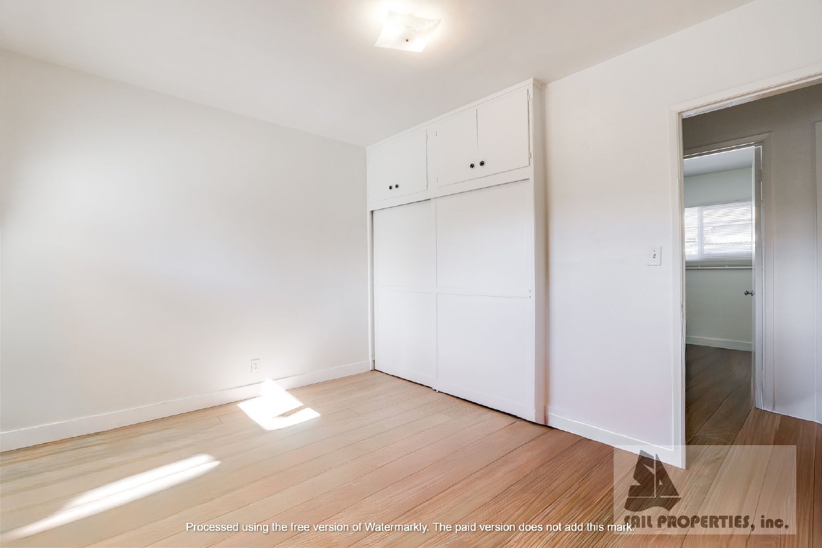 Charming 2-bedroom, 1-bathroom home located in vibrant Huntington Beach property image