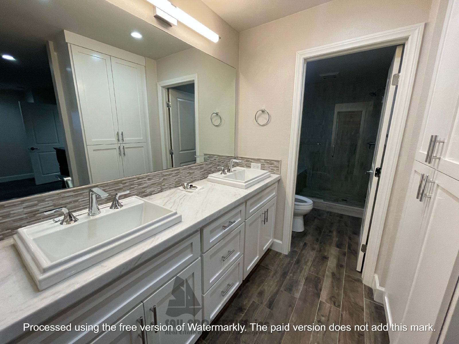 Stunning 2-bedroom, 2-bathroom home located in Huntington Beach Gated Community property image