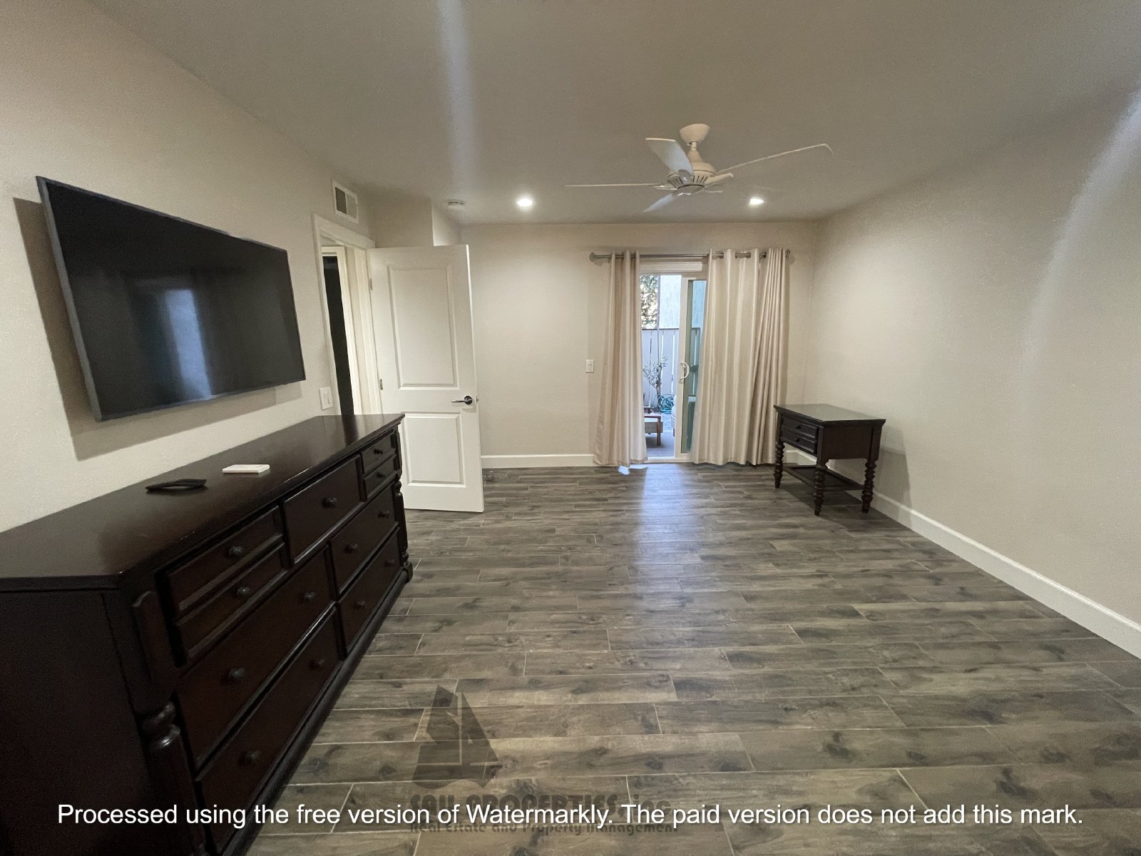 Stunning 2-bedroom, 2-bathroom home located in Huntington Beach Gated Community property image