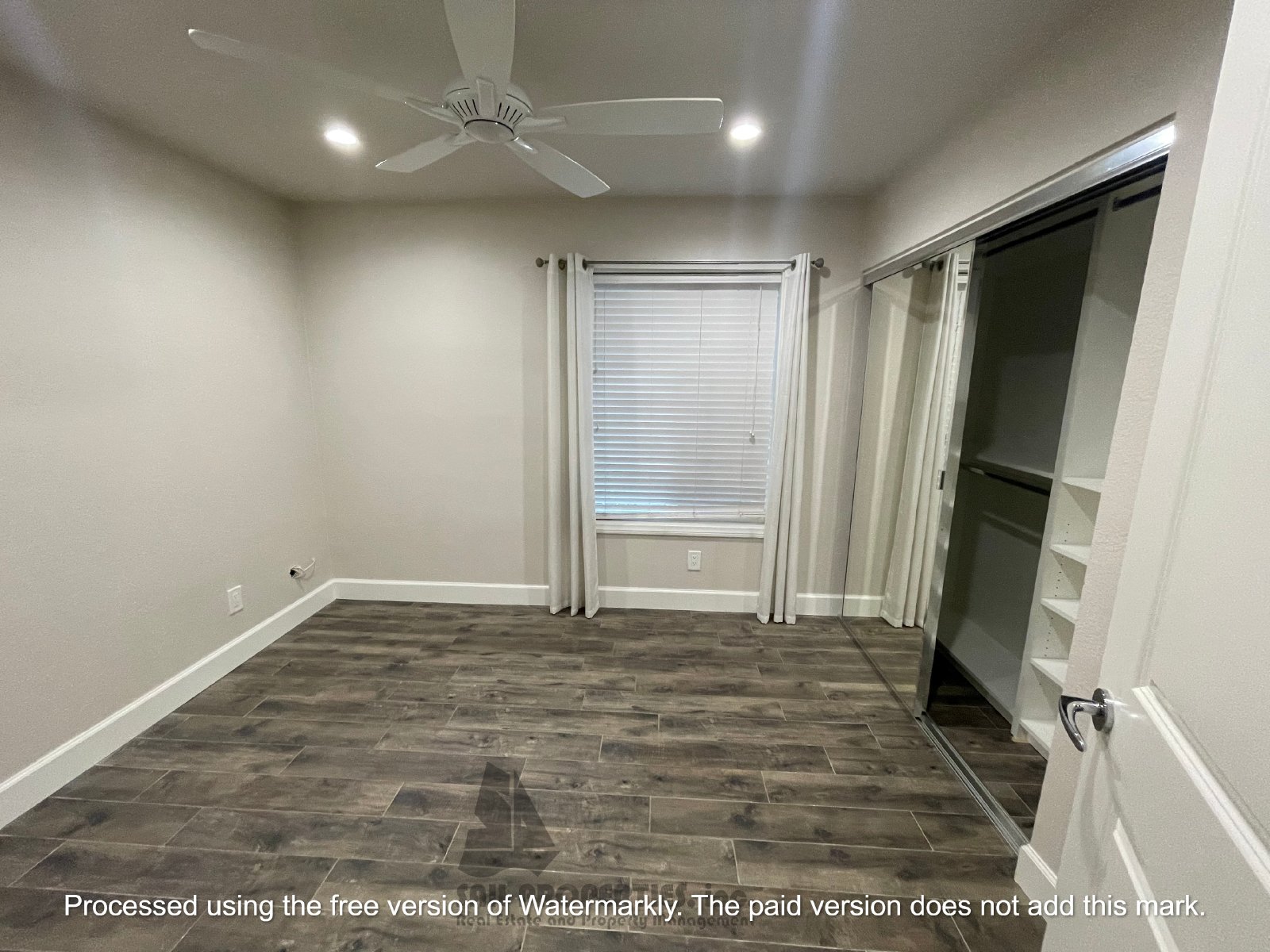 Stunning 2-bedroom, 2-bathroom home located in Huntington Beach Gated Community property image