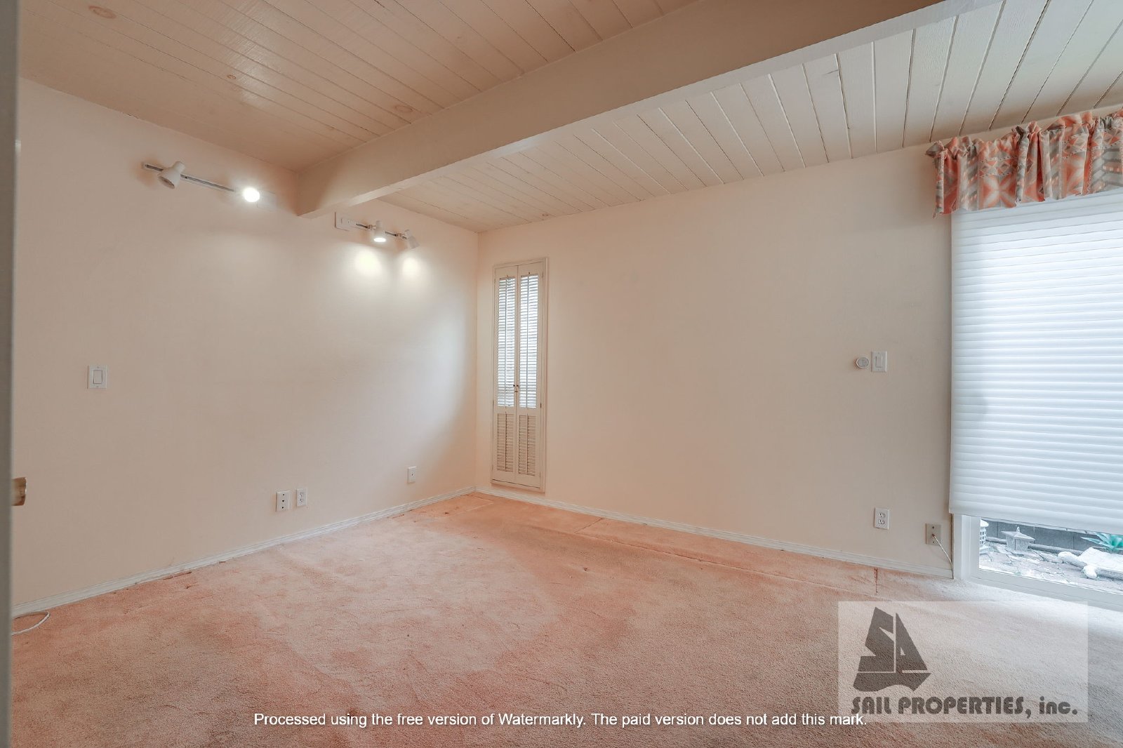 Home located in the desirable Newport Shores community in Newport Beach! property image