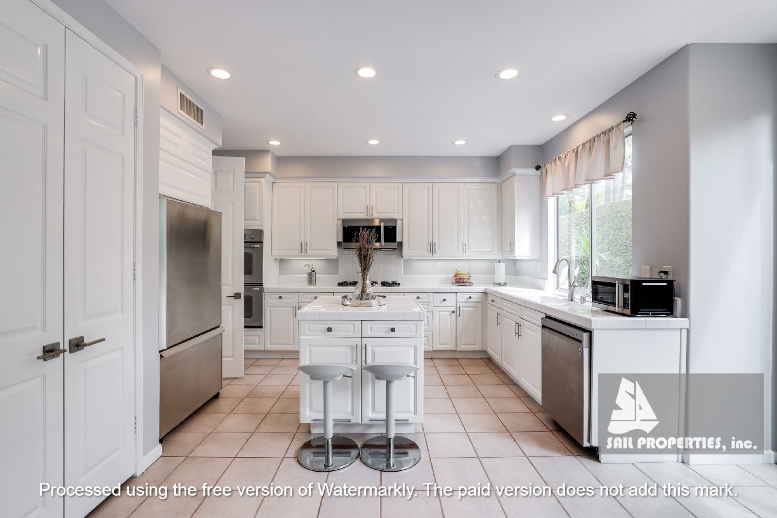 Gorgeous home in downtown Huntington Beach! property image