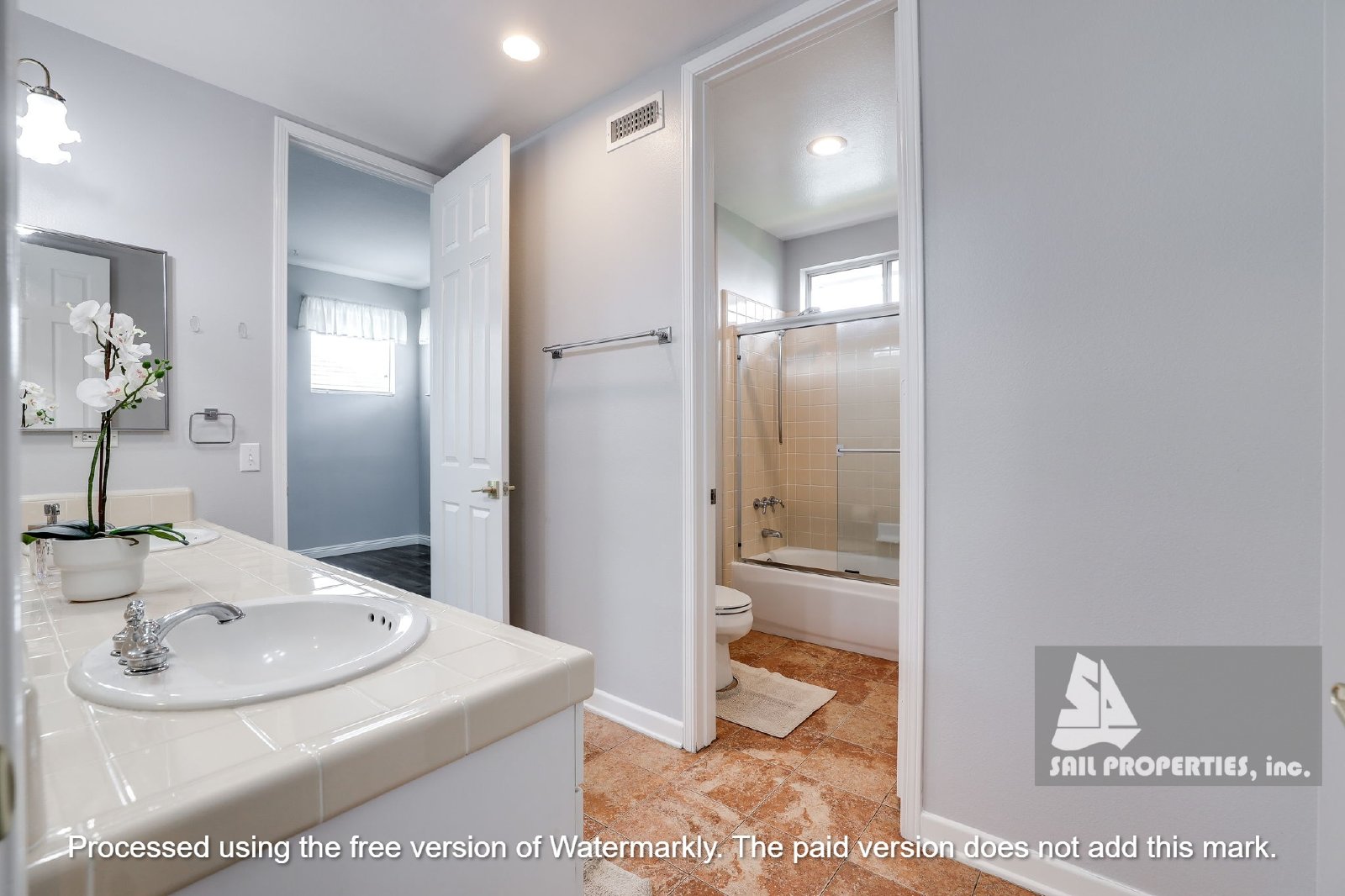 Gorgeous home in downtown Huntington Beach! property image