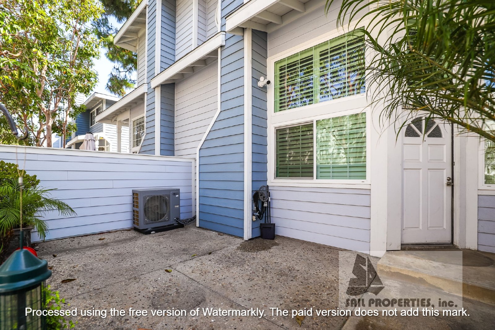 Bright & Spacious Huntington Beach Home with Vaulted Ceilings, Community Pool, EV Charger property image