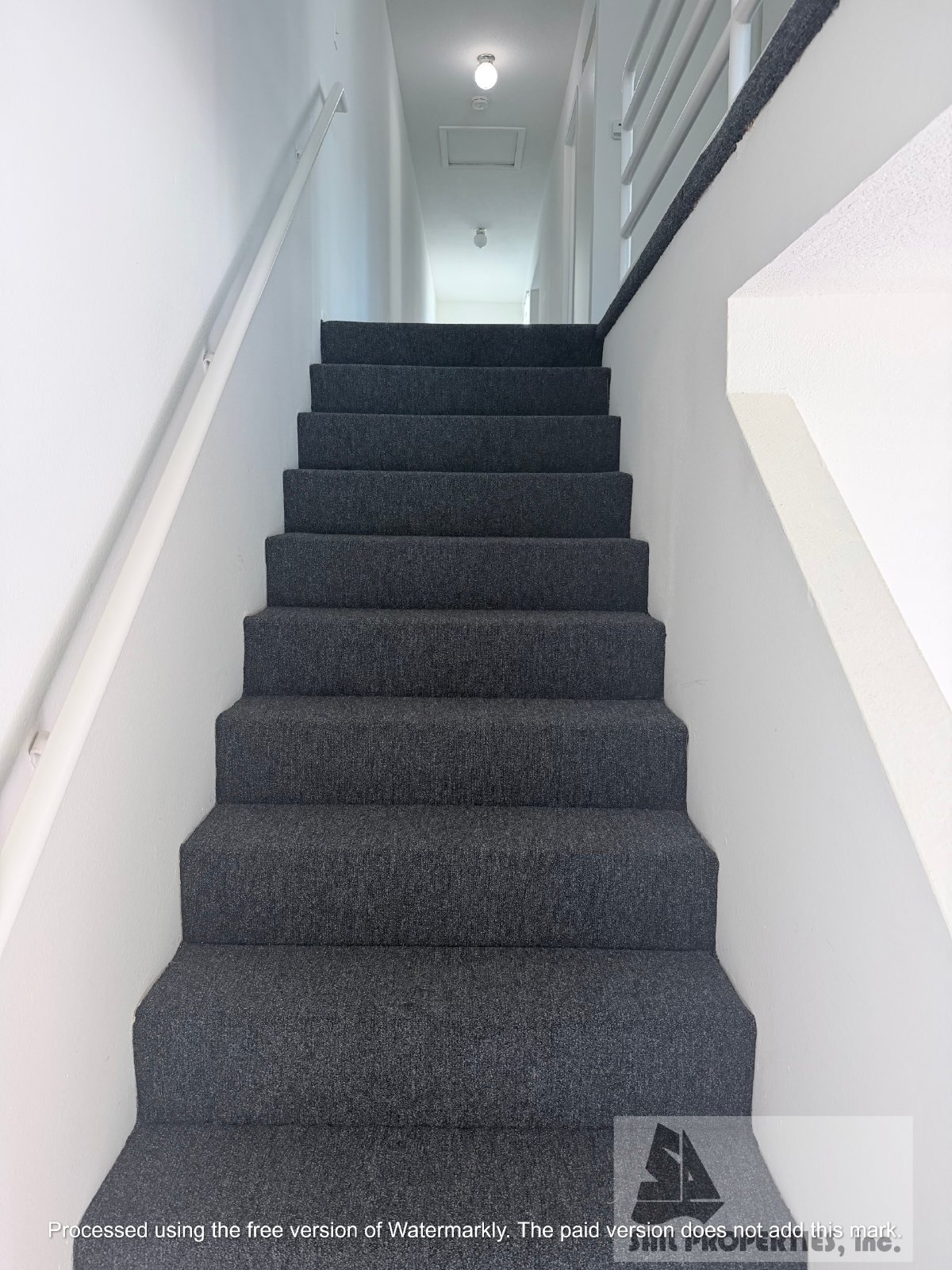 Downtown unit in HB ready for you! property image