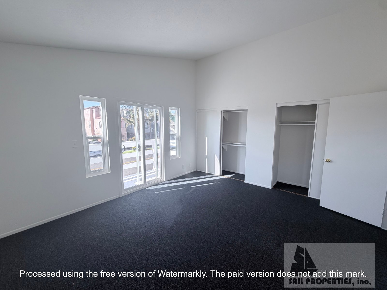 Downtown unit in HB ready for you! property image