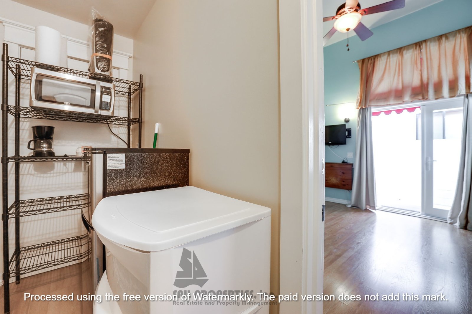 Charming Room for Rent - Prime Beach Location! property image