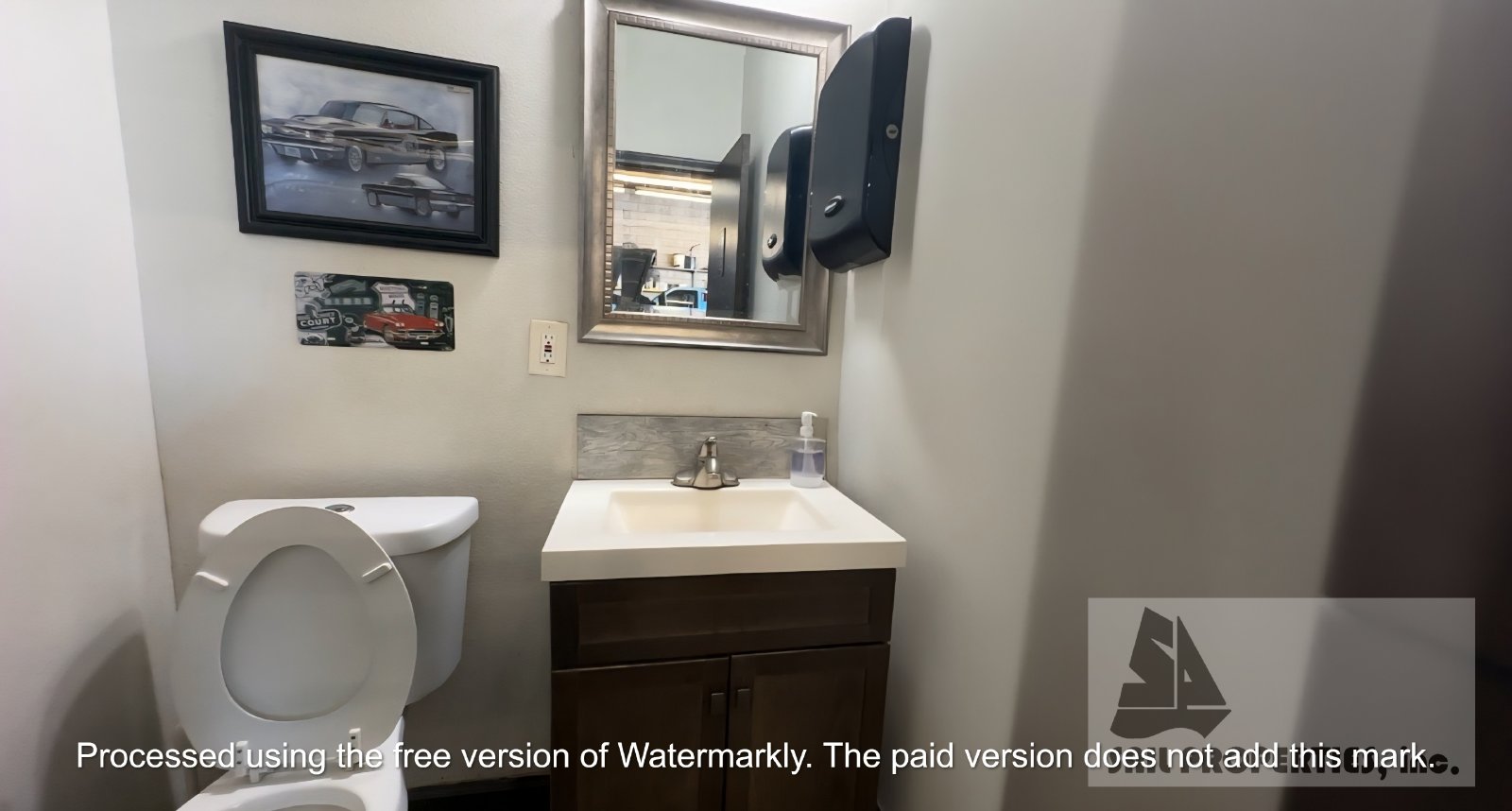 Auto Repair Opportunity – Ready for Mechanic, Body, or Tire Shop property image