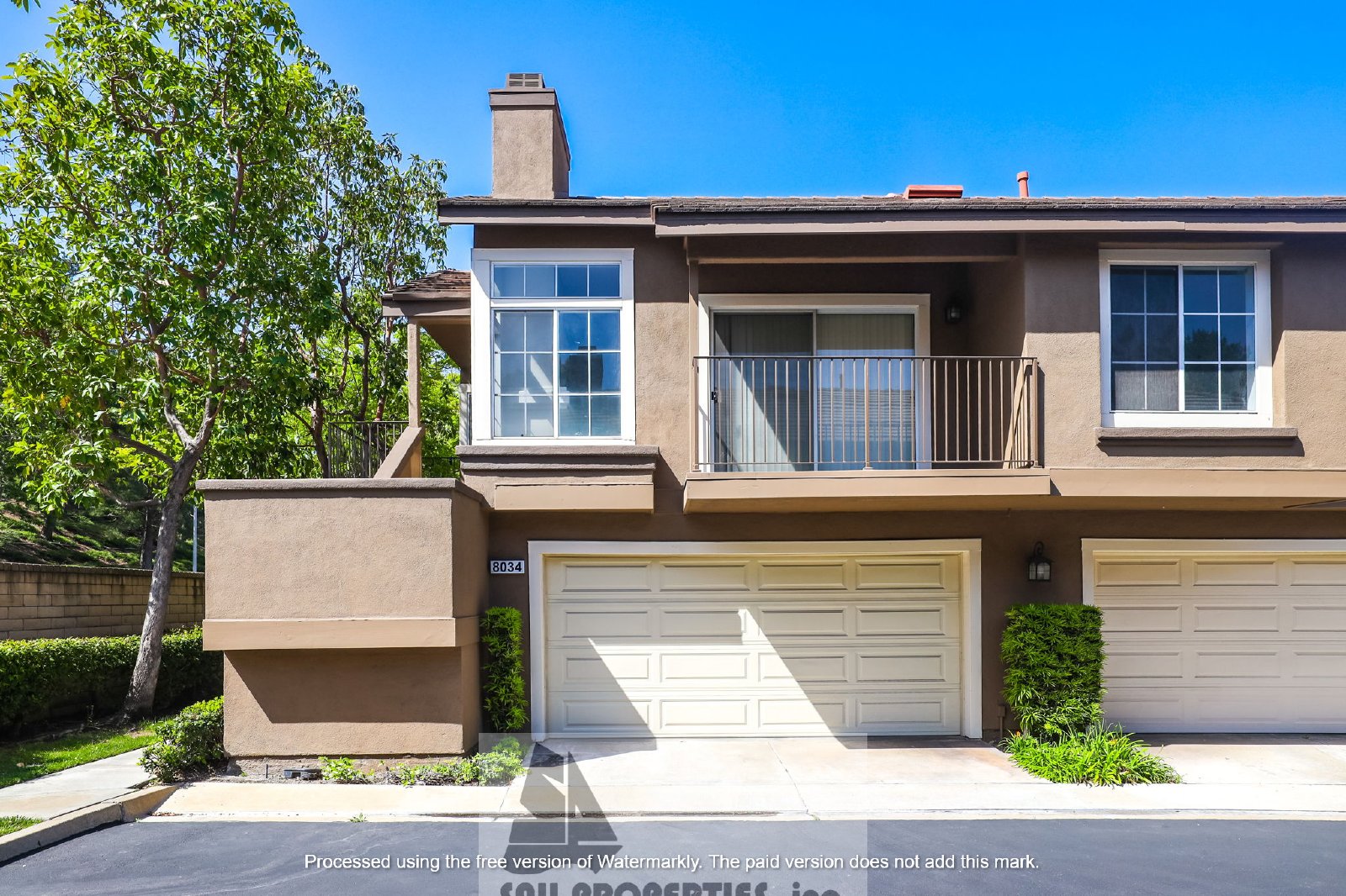 Charming end-unit home in Anaheim property image