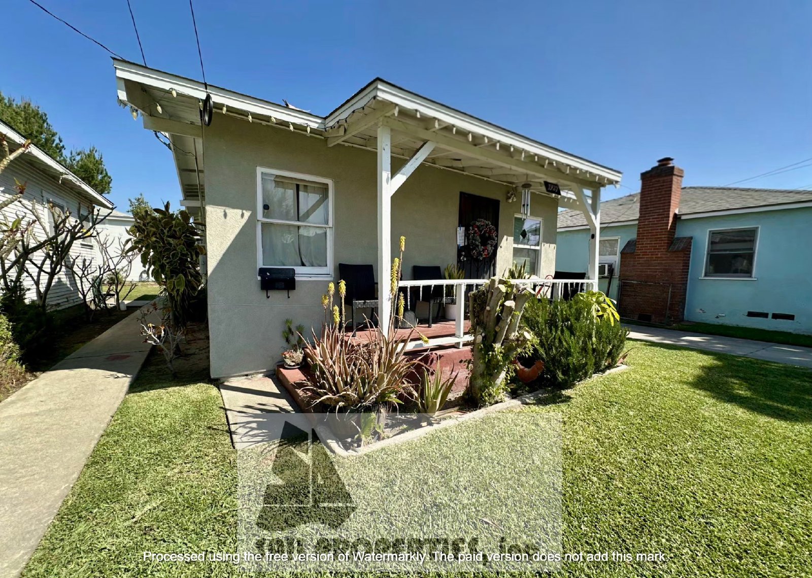 2 bedroom with in-unit laundry and private front yard. property image