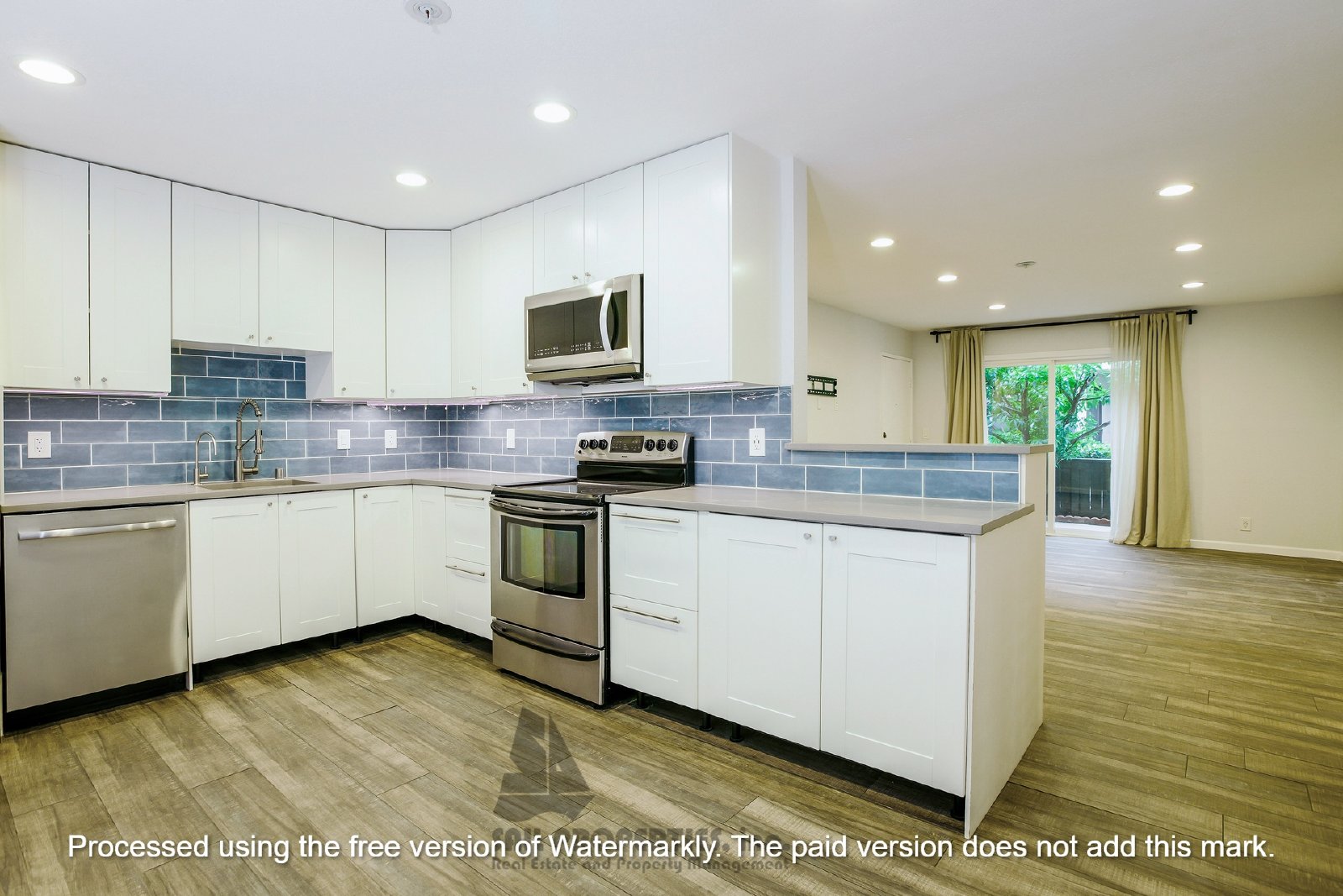Discover this well-appointed 2-bedroom, 2-bath condo in Lake Forest property image